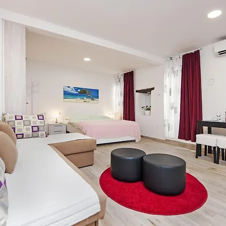 La Svalba & 로비니