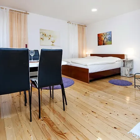 La Svalba & Gasthuis