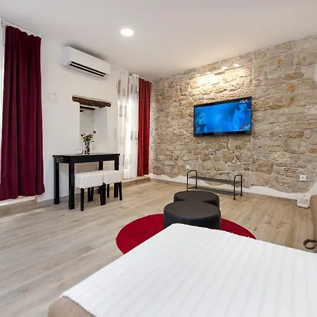 Konukevi La Svalba &