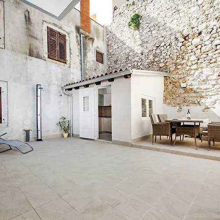 La Svalba & Konukevi Rovinj