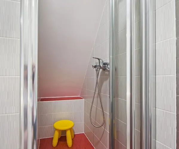 Gostinjska kuća La Svalba & 4*