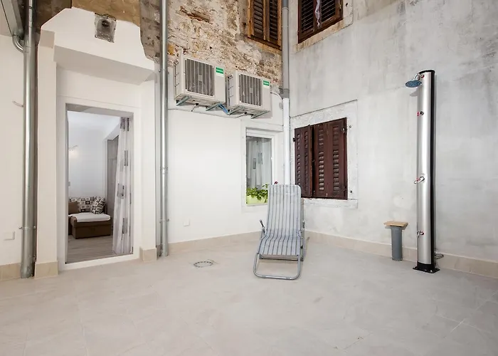 Gostinjska kuća La Svalba &